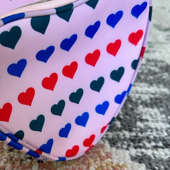 Like new Estee Lauder Heart Shaped Zip Cosmetic Bag with handle - Picture 2 of 12